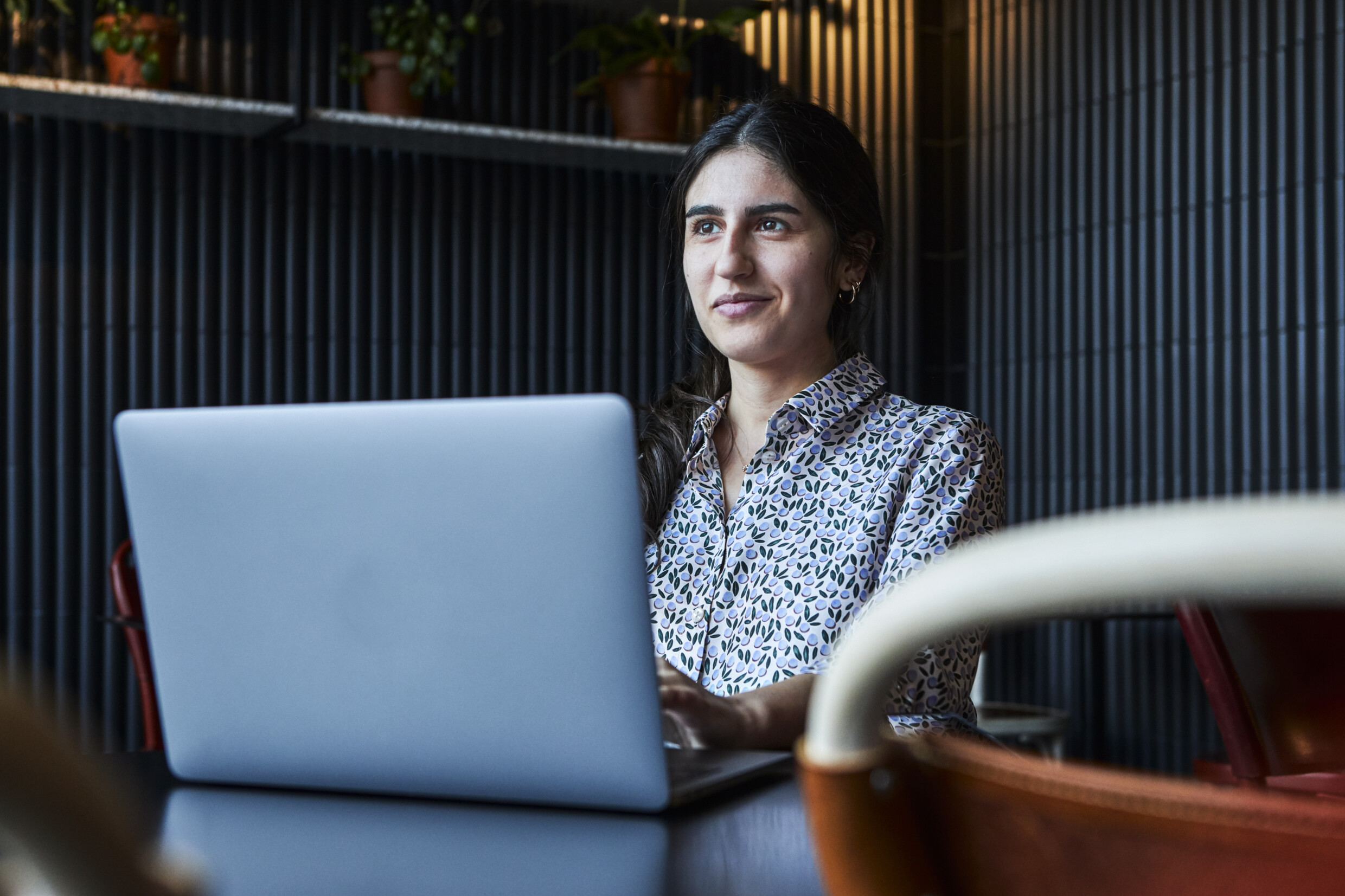 Girl working on laptop. Photographer: N2 Albiino and Marek Sabogal.